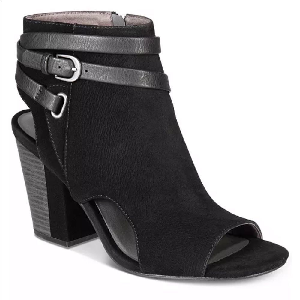 WHITE mountain Shira HEELS